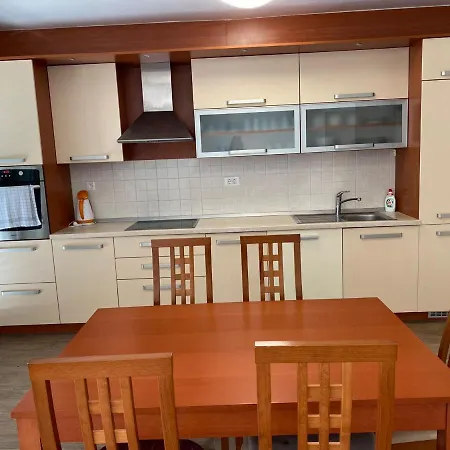 Lucich Apartman *